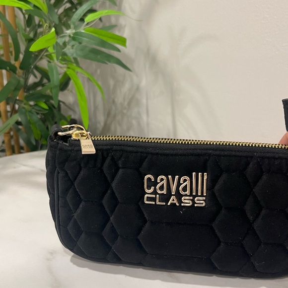 Cavalli Class small black suede purse with gold chain. Good condition. - Picture 2 of 6